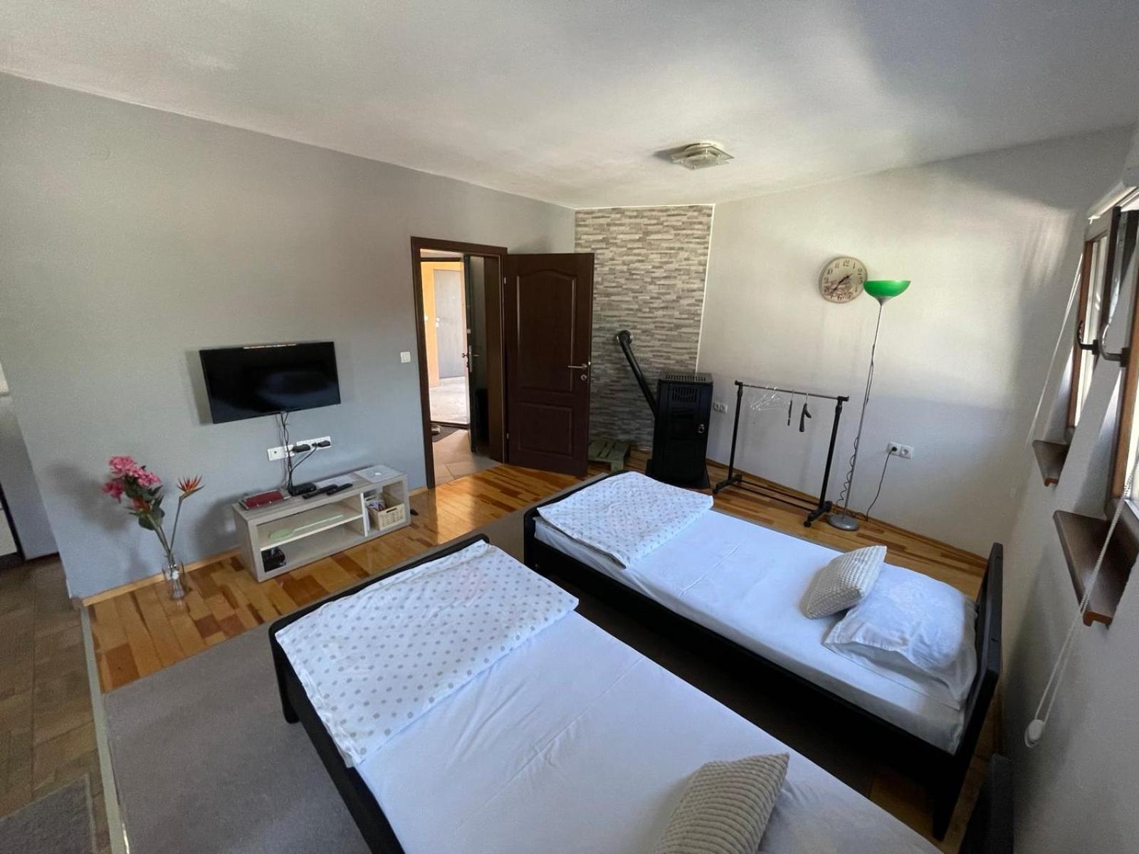 Apartman Ami Apartment *
